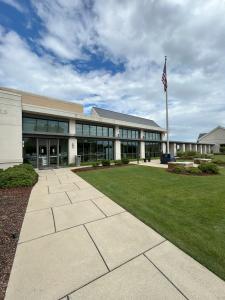 The Municipal Court is located at 1032 Montgomery Hwy, Vestavia Hills, AL 35216.